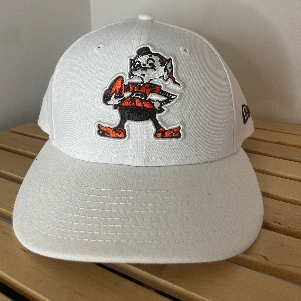 white New Era 59FIFTY Cleveland Browns Omaha low profile fitted cap, size 7 1/2